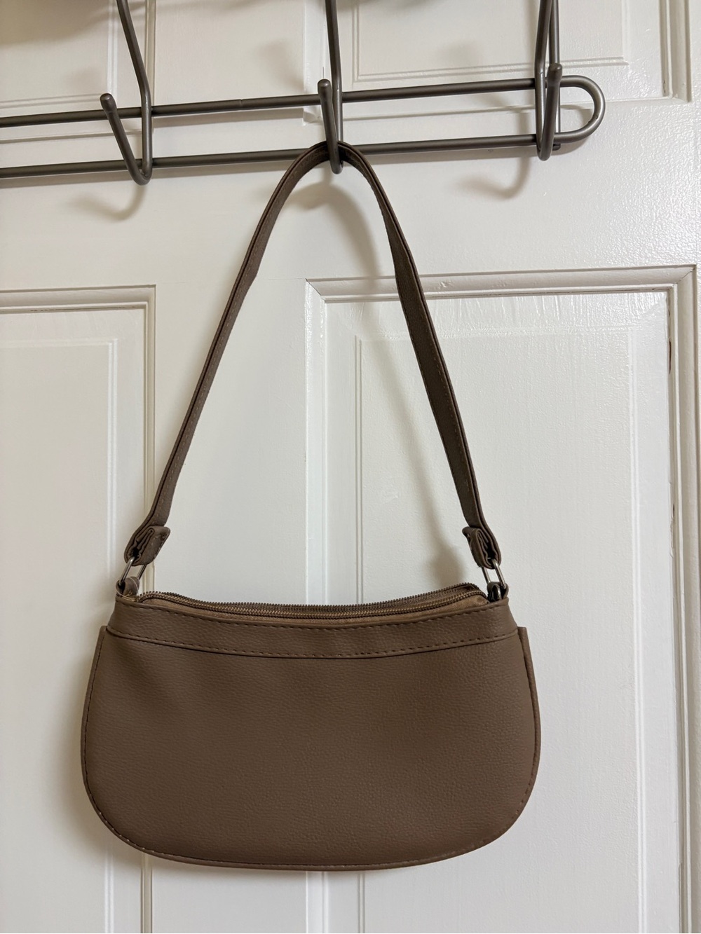 Classic Brown Women’s Shoulder Bag